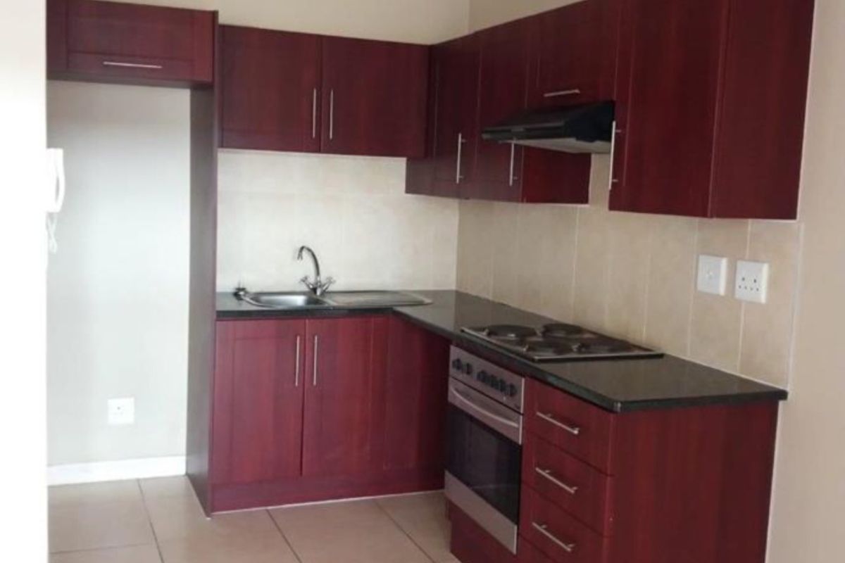 WALMER HEIGHTS 1 BED 1 BATH APARTMENT - Photo 4