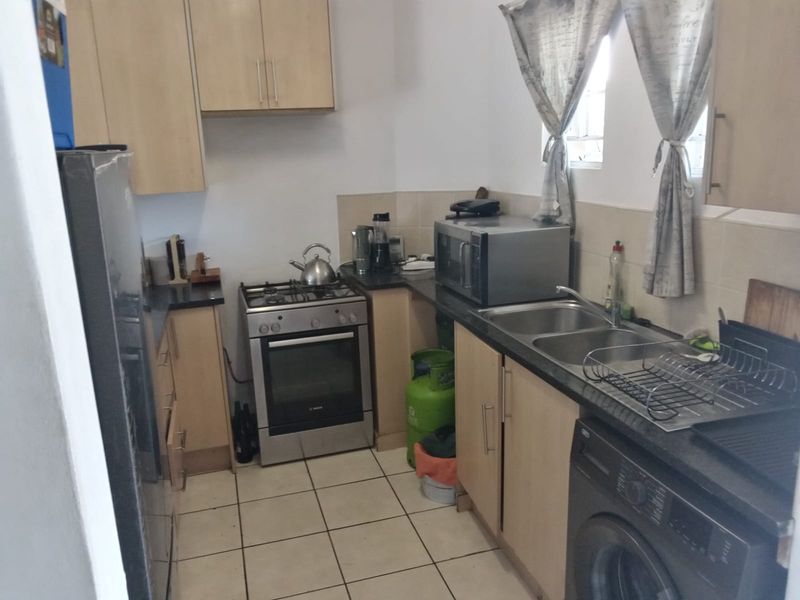 Apartment For Sale In Randburg - Photo 4