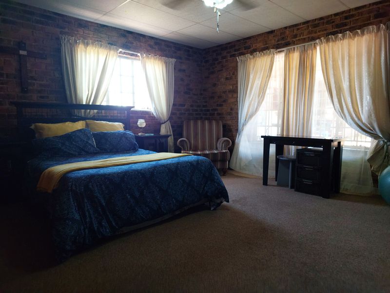 5 Bedroom House at Vaaloewer for Sale - Photo 6