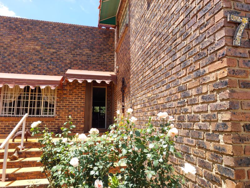 5 Bedroom House at Vaaloewer for Sale - Photo 5