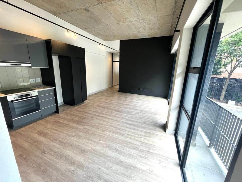 Corner one bed one bath apartment for Sale - Photo 3