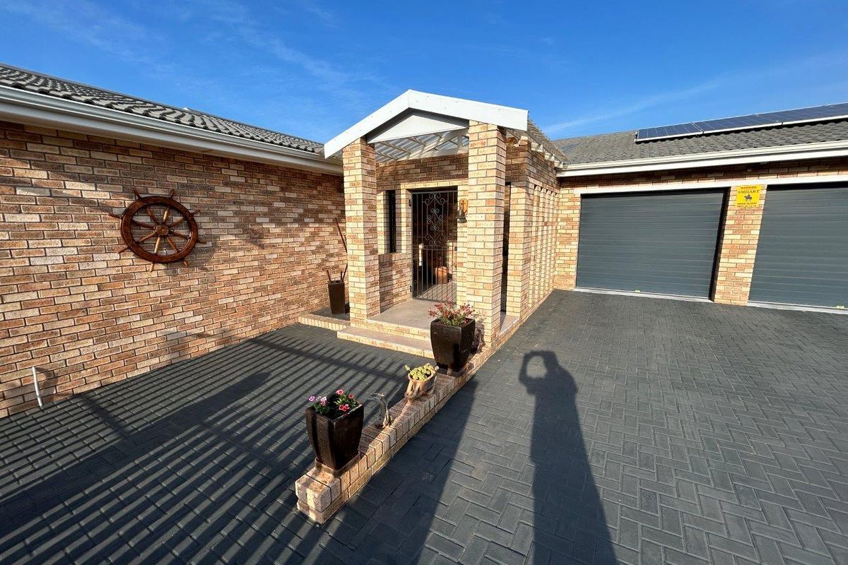 STUNNING 3 BEDROOM HOUSE WITH BREATHTAKING SEA VIEWS TOTALLY OFF THE GRID IF NEEDED - Photo 3