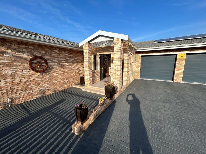 STUNNING 3 BEDROOM HOUSE WITH BREATHTAKING SEA VIEWS TOTALLY OFF THE GRID IF NEEDED - Photo 3