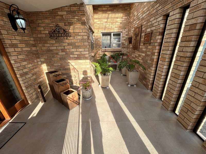 STUNNING 3 BEDROOM HOUSE WITH BREATHTAKING SEA VIEWS TOTALLY OFF THE GRID IF NEEDED - Photo 4