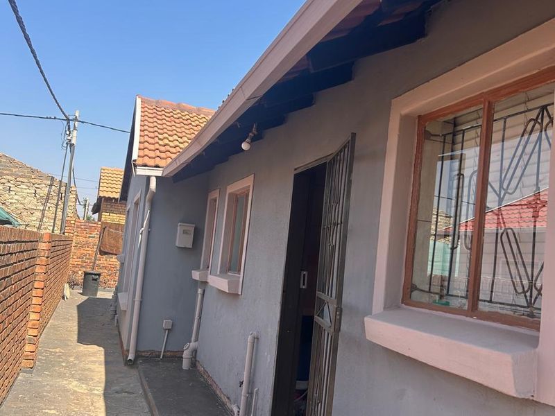 Beautiful 3-Bedroom Home for Sale in Mahube Valley, Mamelodi East - Photo 4