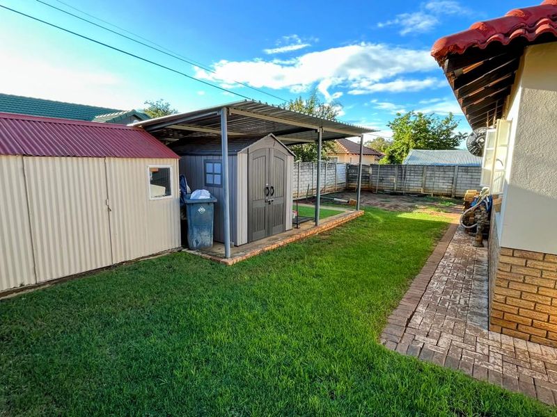 House for sale in Mooinooi! - Photo 10