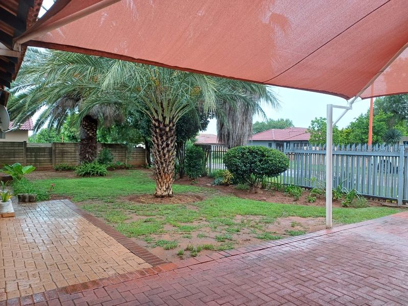 House for sale in Mooinooi! - Photo 6