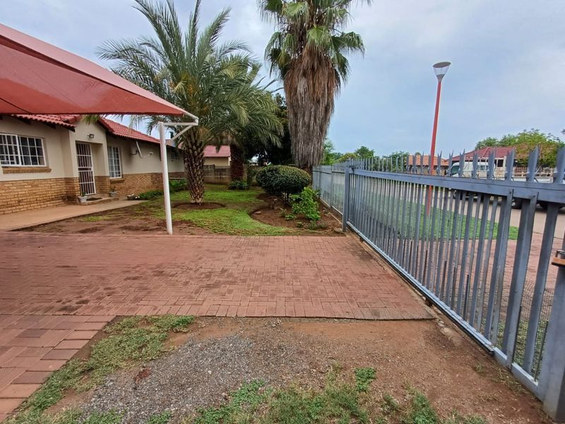 House for sale in Mooinooi! - Photo 7