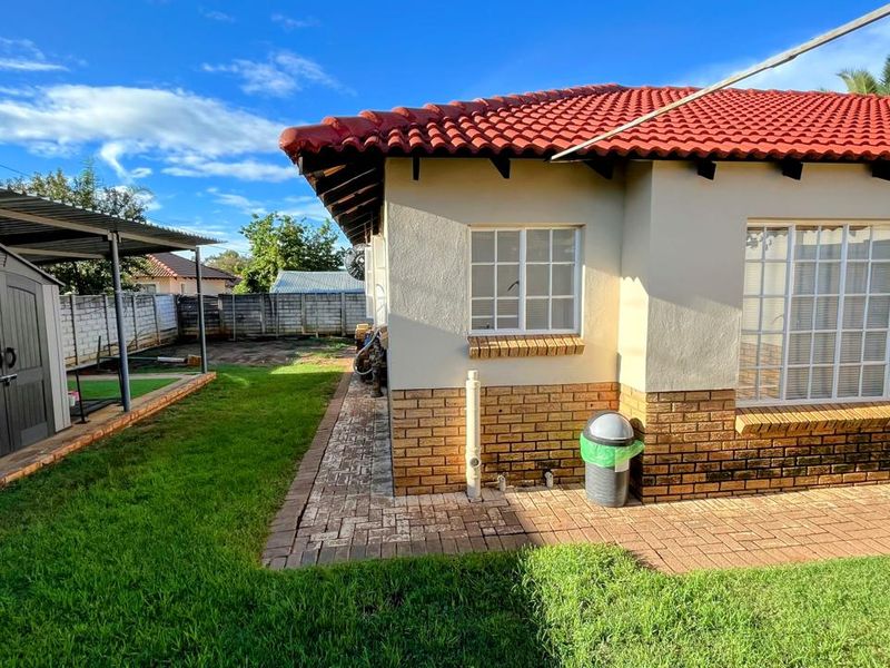 House for sale in Mooinooi! - Photo 3