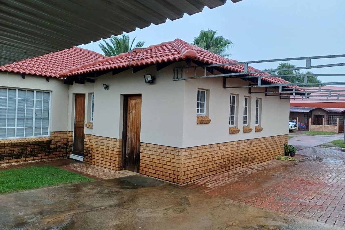 House for sale in Mooinooi! - Photo 4