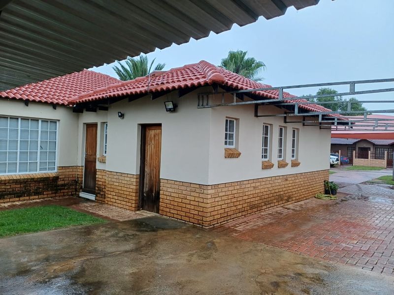 House for sale in Mooinooi! - Photo 4