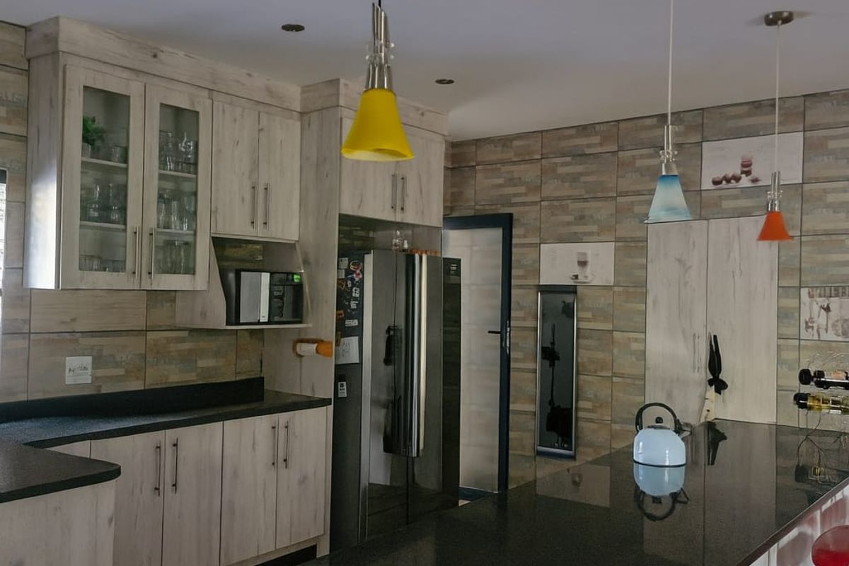 4 Bedroom Family Home  Seasons Lifestyle Estate - Photo 2