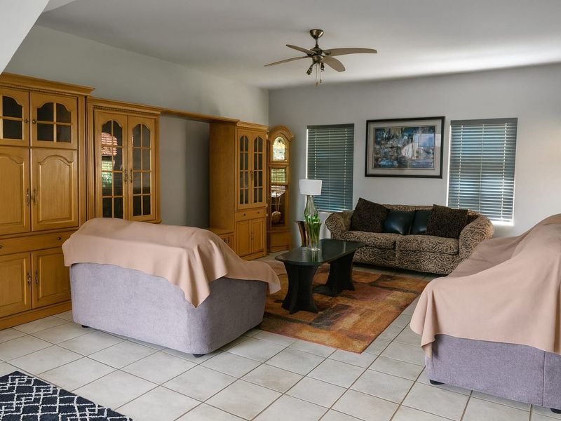 4 Bedroom Family Home  Seasons Lifestyle Estate - Photo 4