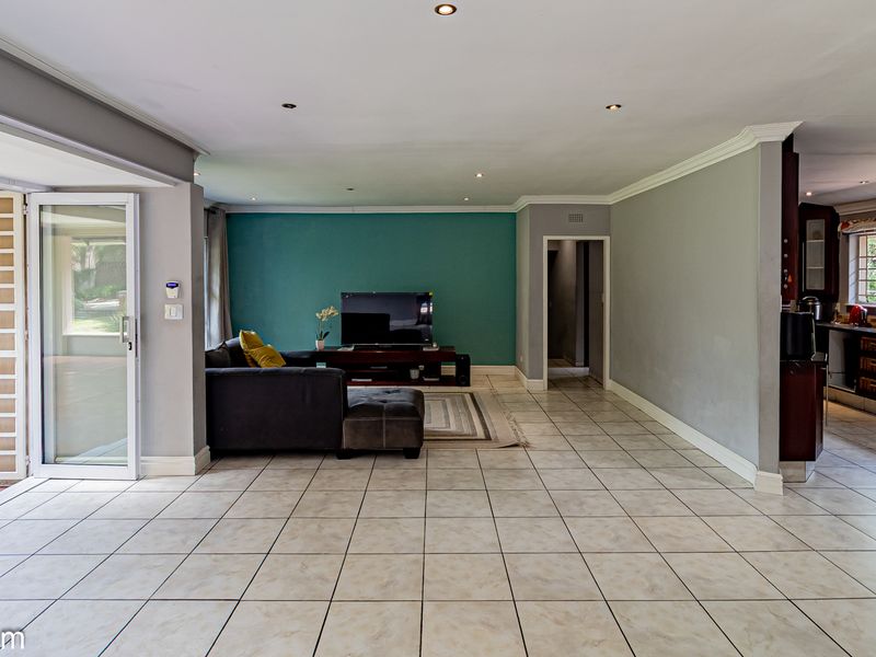 House Pending Sale In Randburg - Photo 4