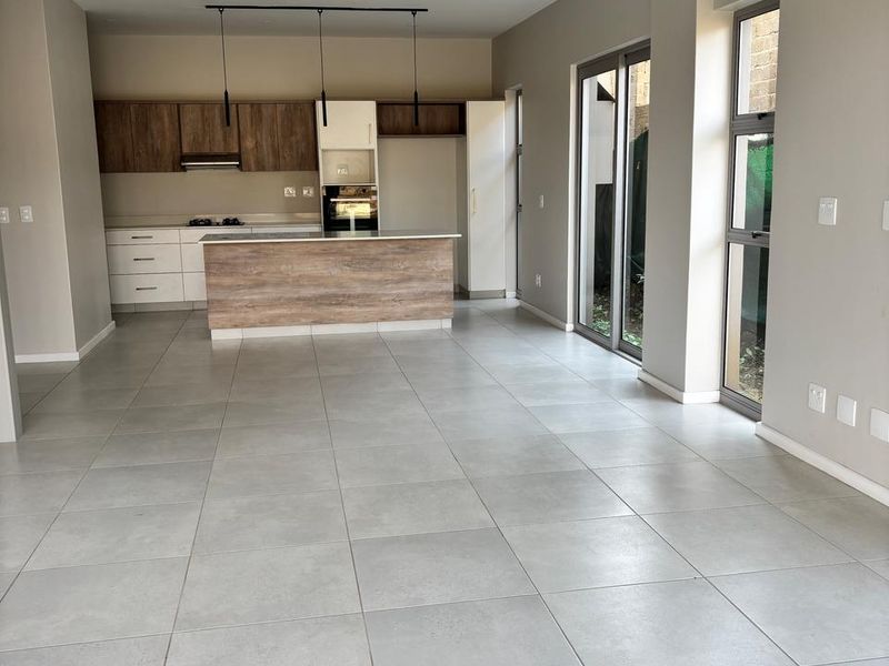 Modern 3-Bedroom Home in Secure Estate – Stylish & Pet-Friendly - Photo 5