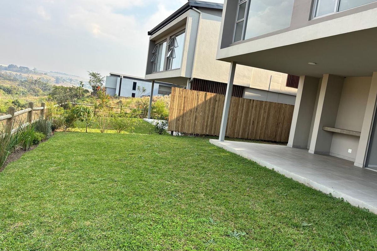 Spacious & Stylish 4-Bedroom Modern Home - Photo 3