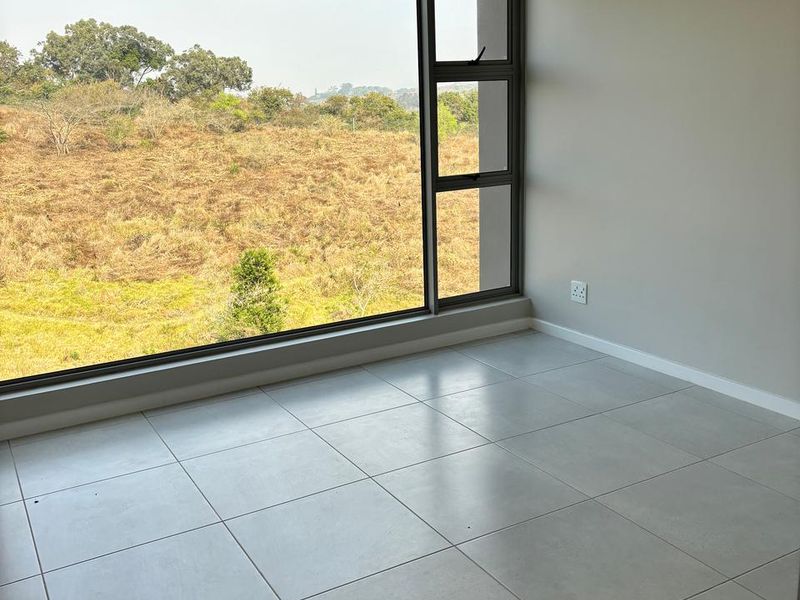 Spacious & Stylish 4-Bedroom Modern Home - Photo 10