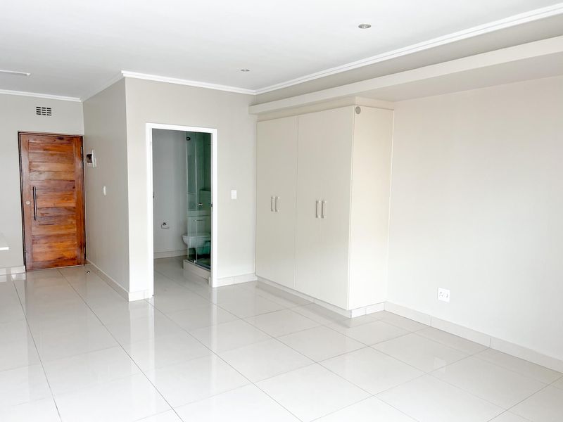 Chic Urban Living in the Heart of Umhlanga Ridge in Ridge Town Central - Photo 8
