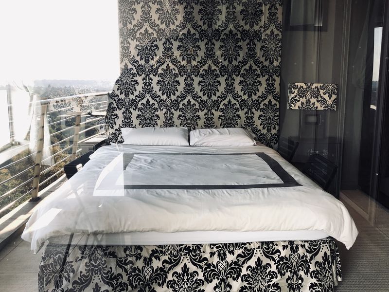 2 BED 2 BATH SANDTON CENTRAL APARTMENT - Photo 5