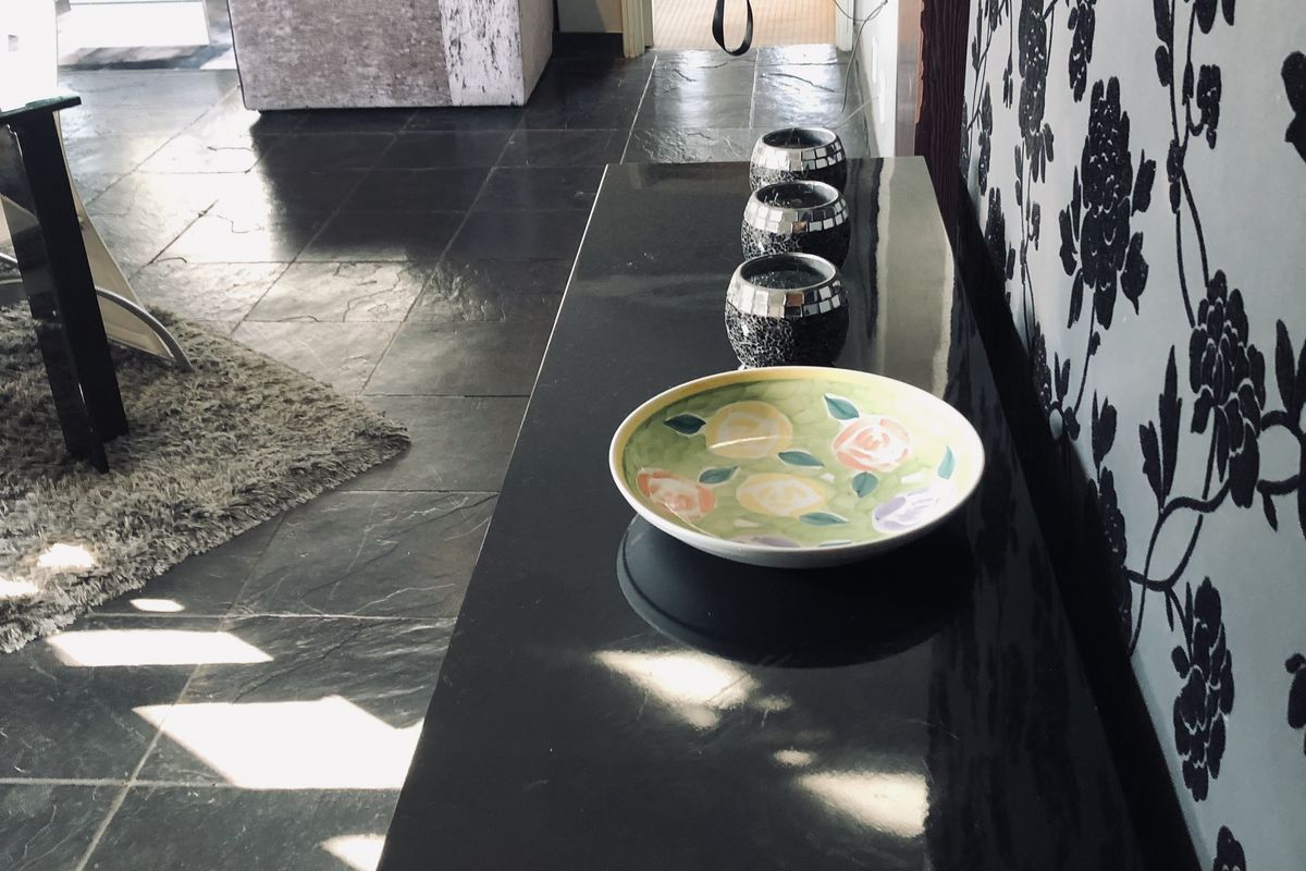 2 BED 2 BATH SANDTON CENTRAL APARTMENT - Photo 3