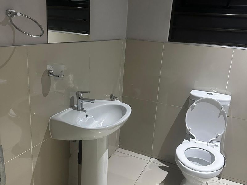 Townhouse Rental Monthly In Witbank - Photo 8