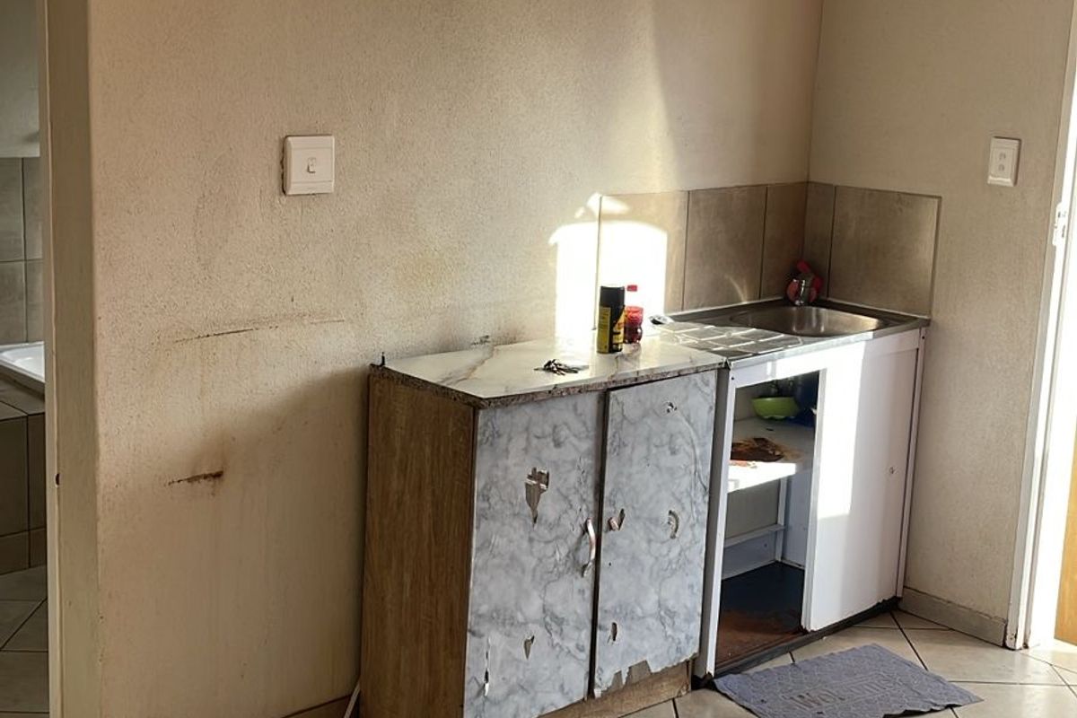 House Rental Monthly In Witbank - Photo 2