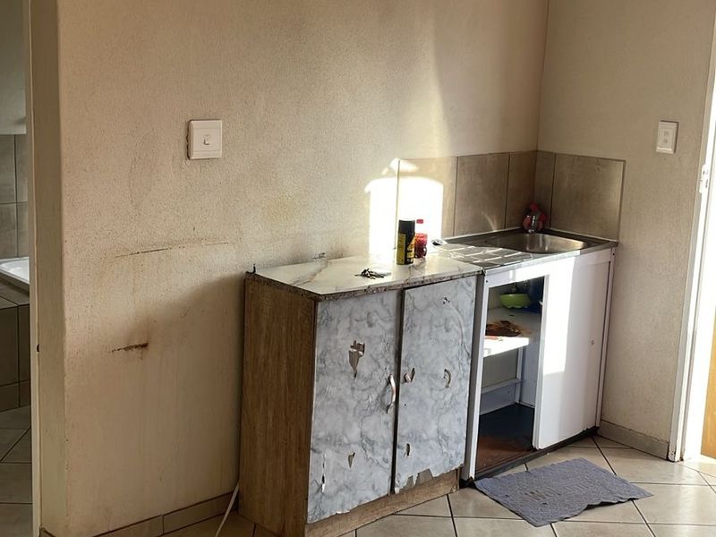 House Rental Monthly In Witbank - Photo 2