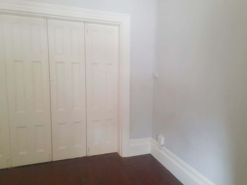 CENTRAL ROOM IN HOUSE FOR RENT - Photo 2