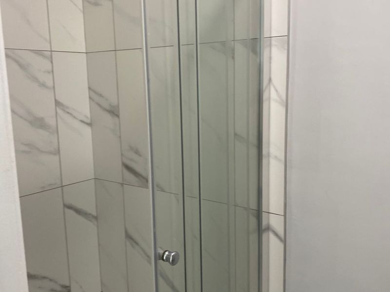 Spacious 2-Bed, 2-Bath with Modern Comforts - Photo 8