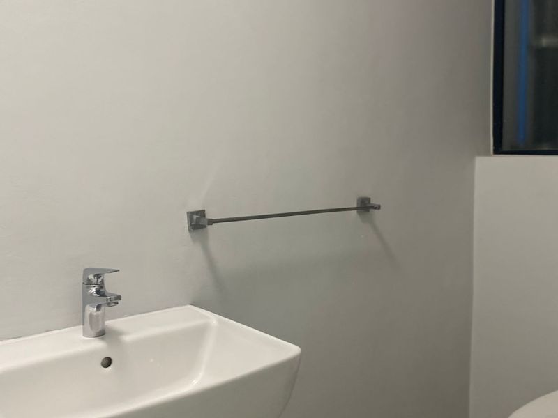 Spacious 2-Bed, 2-Bath with Modern Comforts - Photo 7