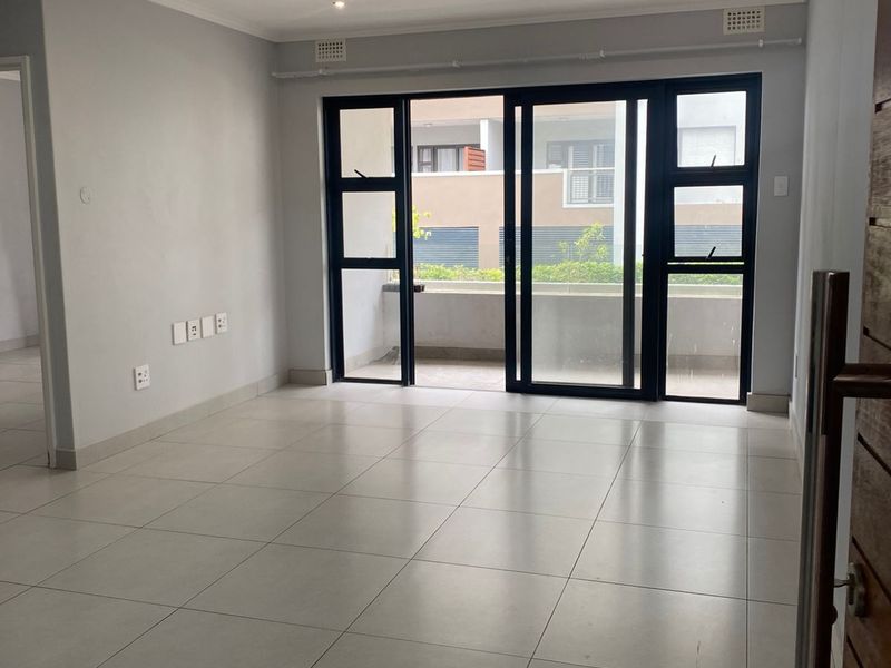 Spacious 2-Bed, 2-Bath with Modern Comforts - Photo 4