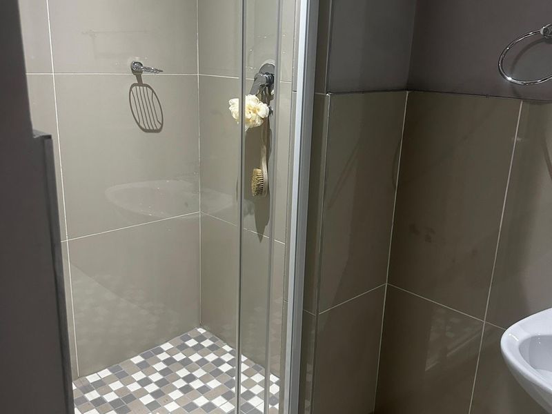 Townhouse Rental Monthly In Witbank - Photo 9