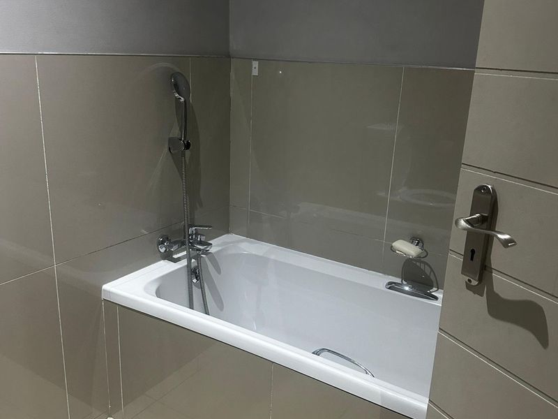 Townhouse Rental Monthly In Witbank - Photo 8