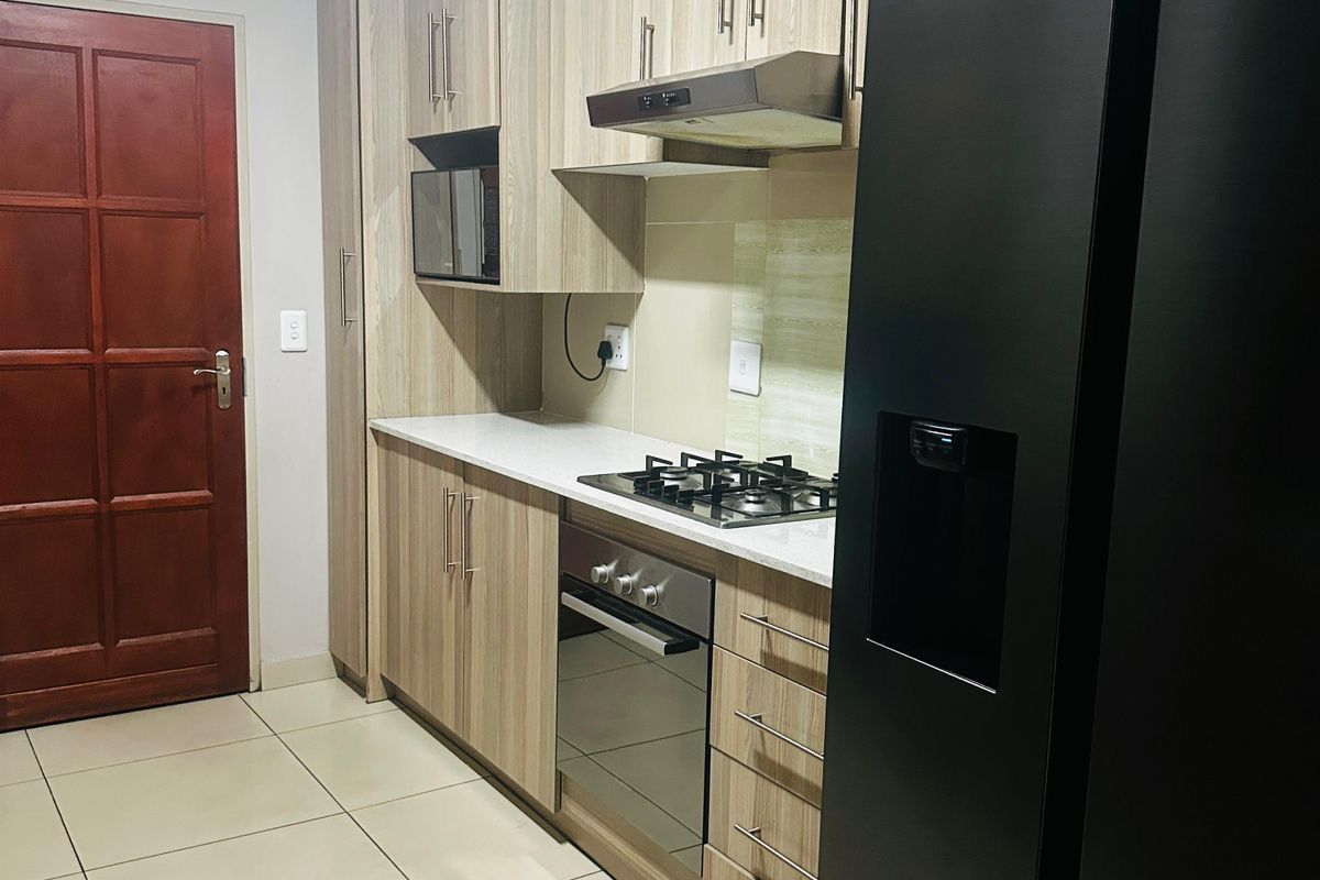 Townhouse Rental Monthly In Witbank - Photo 2