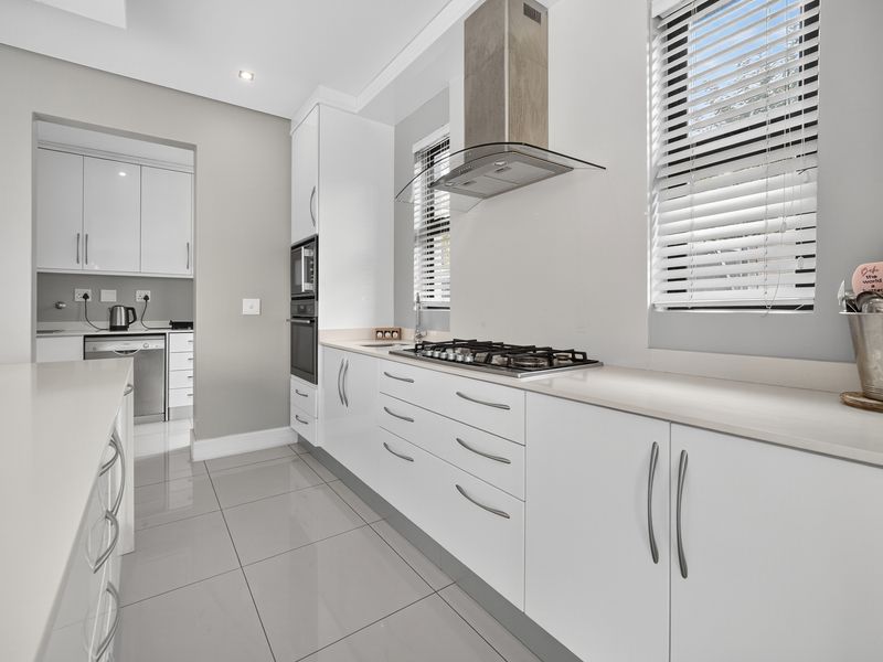 Luxurious Family Retreat in Zimbali Estate 4bedrooms all en-suite - Photo 6