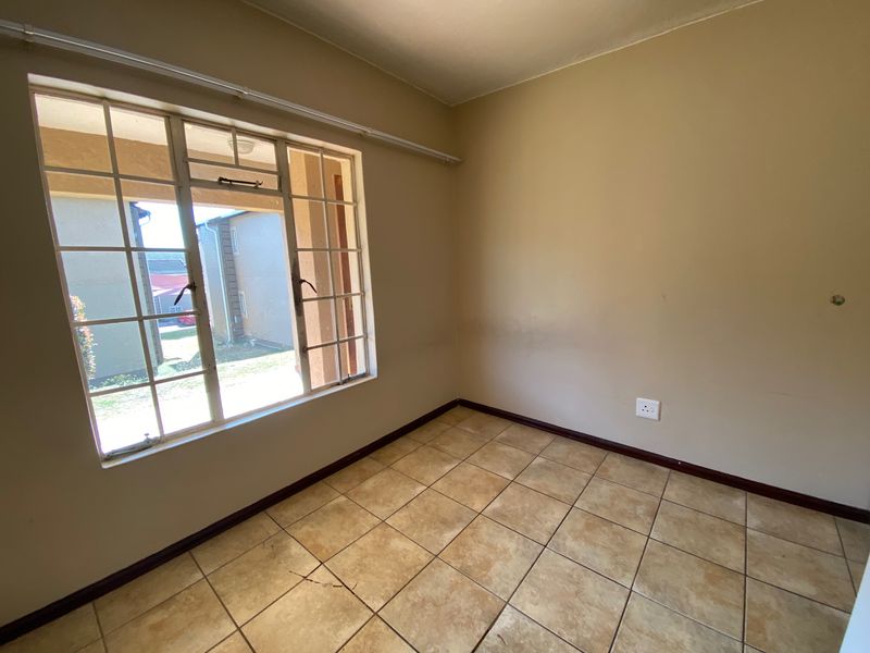 2 BEDROOM APARTMENT TO LET - Photo 10