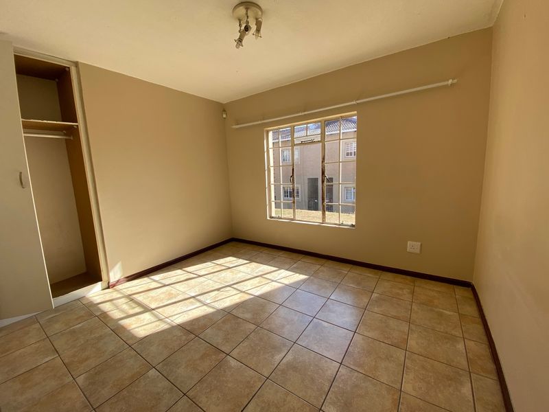 2 BEDROOM APARTMENT TO LET - Photo 8