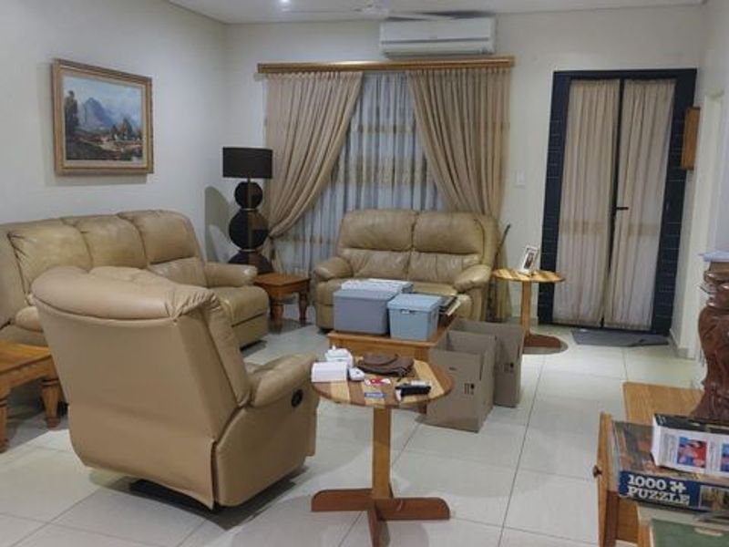 Retirement Village - Photo 7