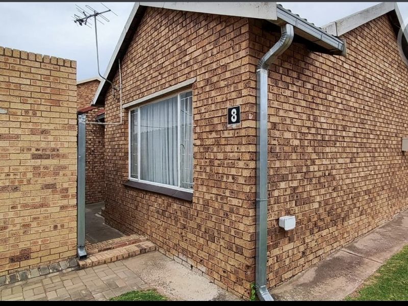 Stunning 2-Bedroom Unit in Secure Estate - Terenure-  Perfect Blend of Convenience and Security - Photo 3