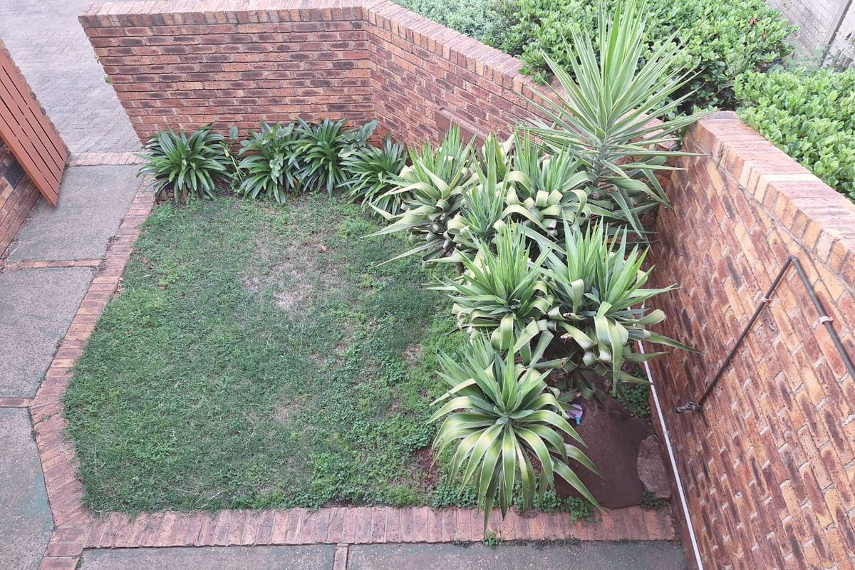 2 Bedroom Duplex For Sale in Vanderbijlpark CE3 - Photo 3
