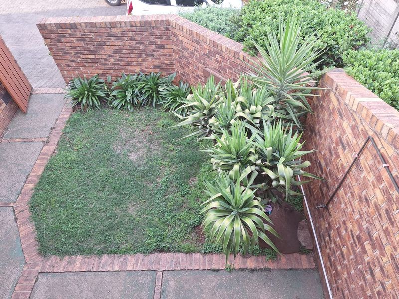 2 Bedroom Duplex For Sale in Vanderbijlpark CE3 - Photo 3