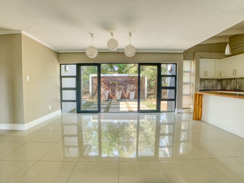 Stunning 4-Bedroom Home for Sale in Palm Lakes Estate - Photo 6