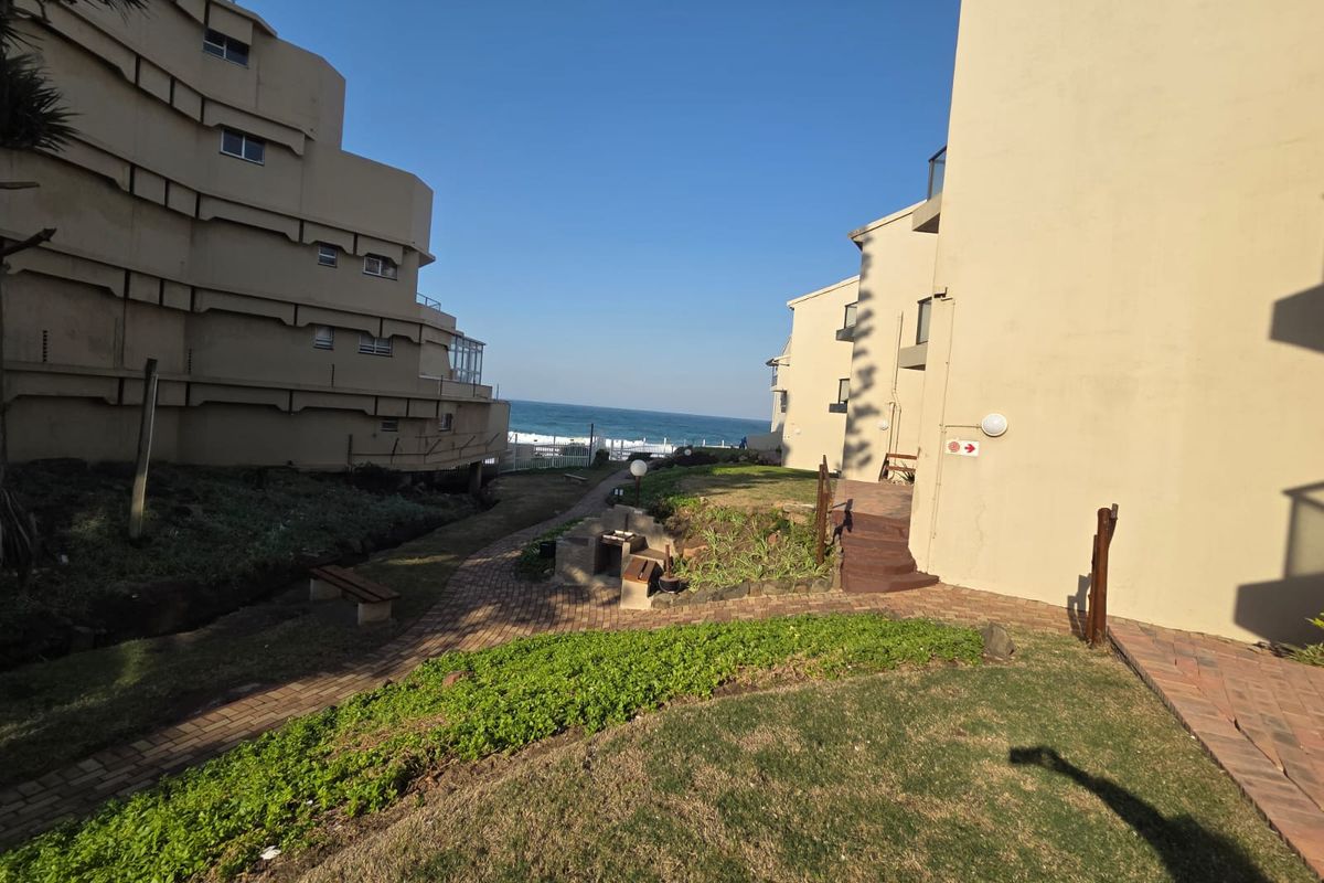 Perfect Coastal Getaway – 3-Bedroom Apartment | Walk to the Beach | Ideal for Airbnb - Photo 2