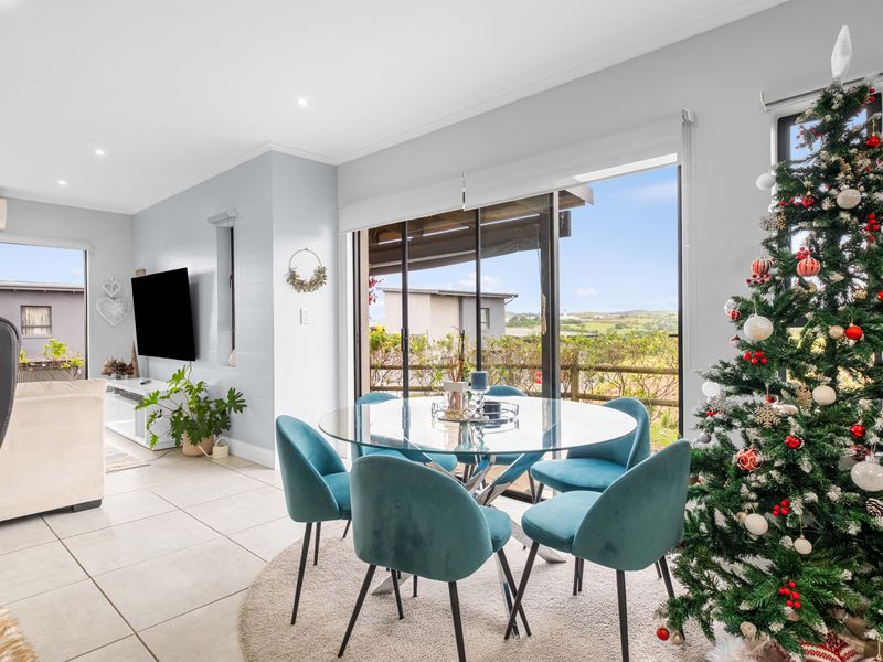 Modern 2-Bedroom Apartment – Palm Lakes Estate - Photo 6