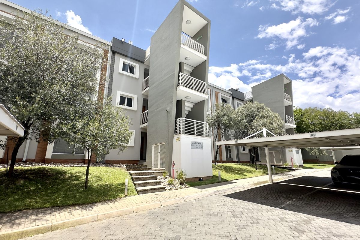 Fully Furnished 2-Bedroom Garden Apartment – Bryanston - Available Immediately - Photo 2