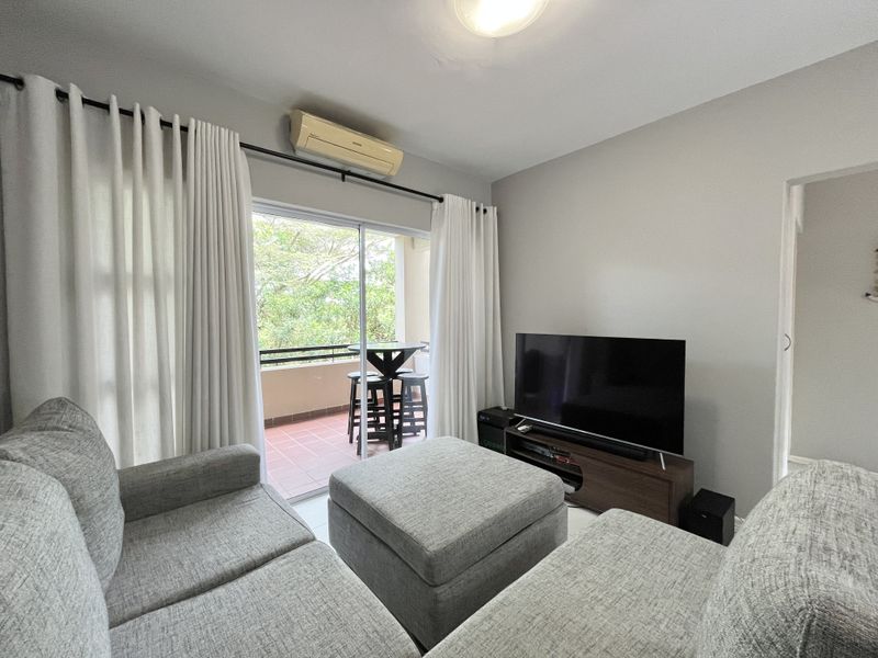 Perfectly located 2 bedroom apartment - Photo 4