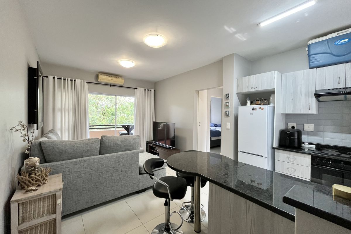 Perfectly located 2 bedroom apartment - Photo 5