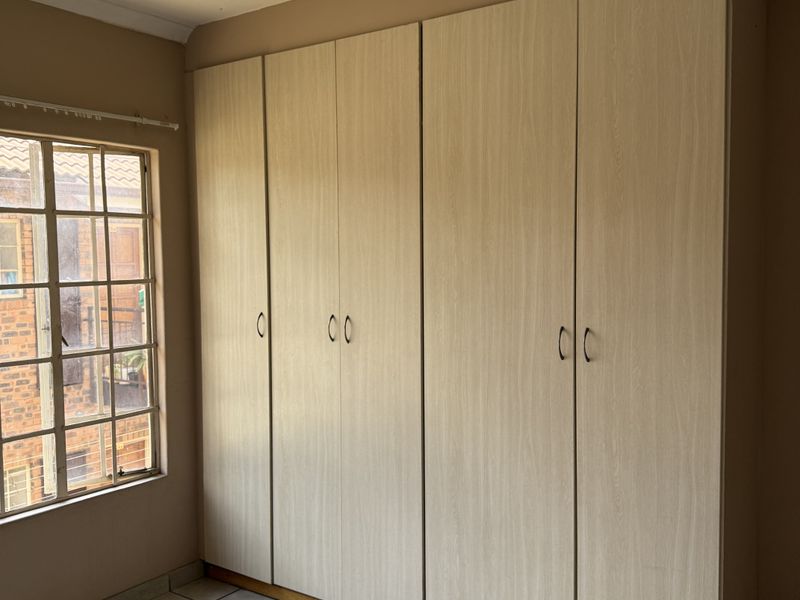 Apartment Rental Monthly In Witbank - Photo 4