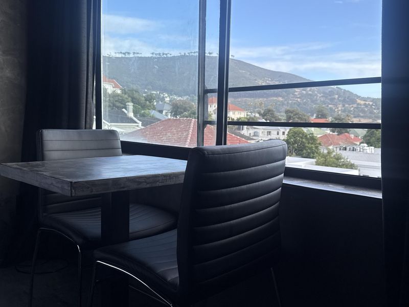 Trendy city studio selling fully furnished with air bnb profile - Photo 2