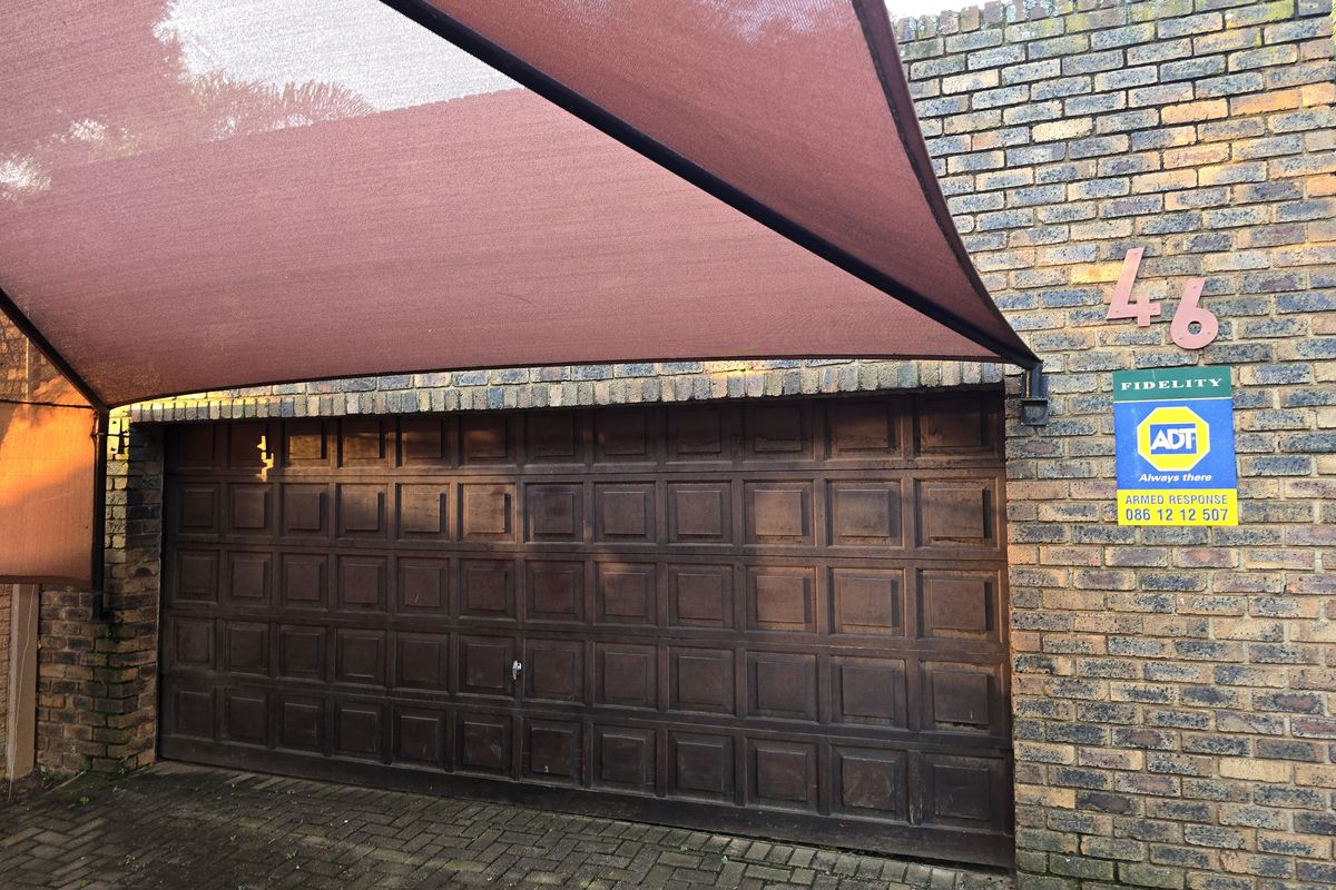 Stunning 4-Bedroom Managerial Property For Sale – Mooinooi - Photo 4